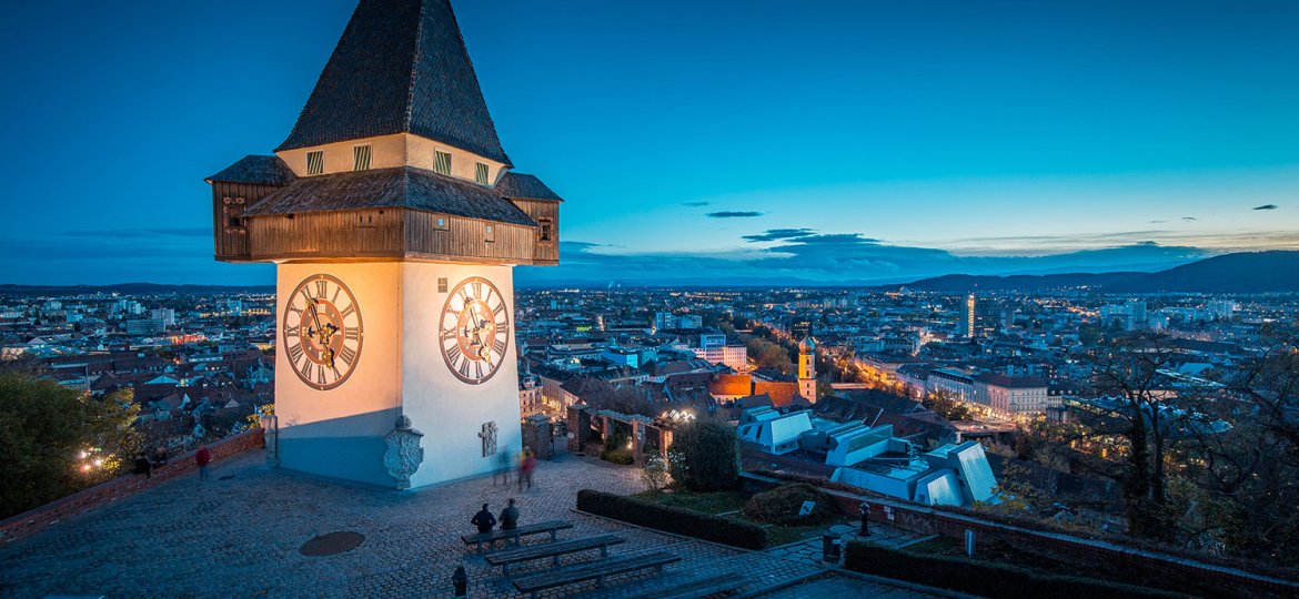 Beautiful,Twilight,View,Of,Famous,Grazer,Uhrturm,(clock,Tower),Illuminated